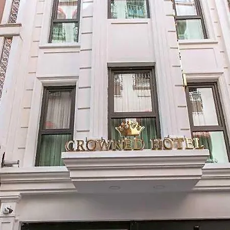 Отель Crowned