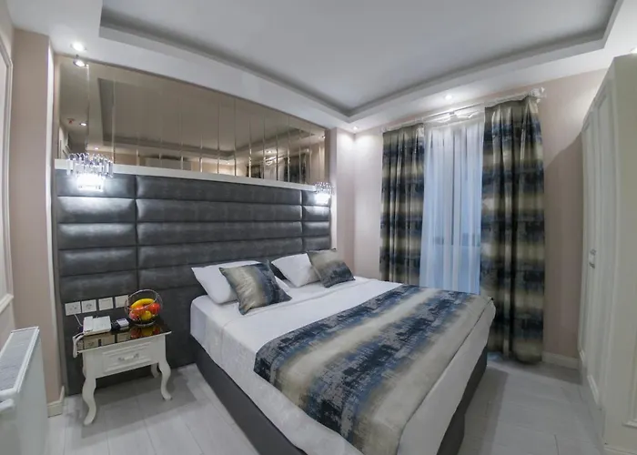 Hotel Crowned Istanbul