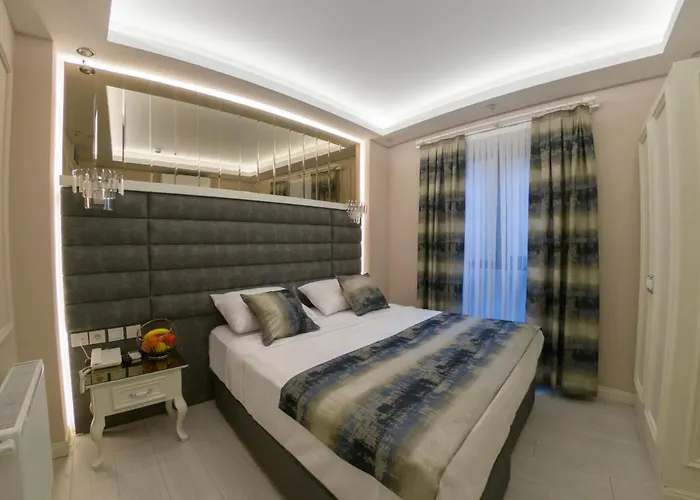 Hotel Crowned Istanbul