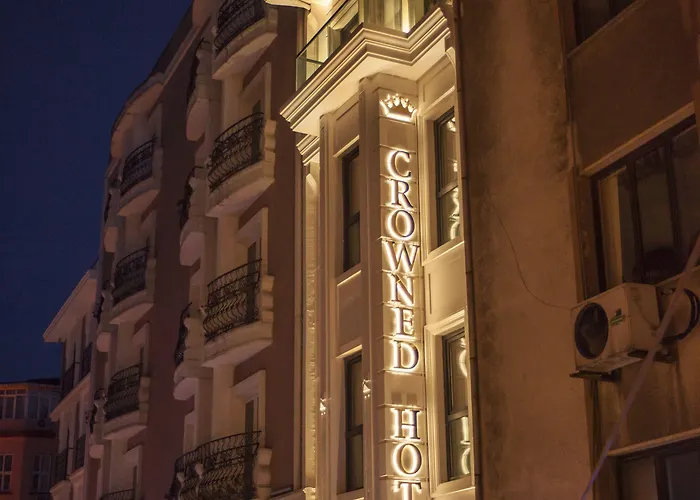 Crowned Hotel Istanbul