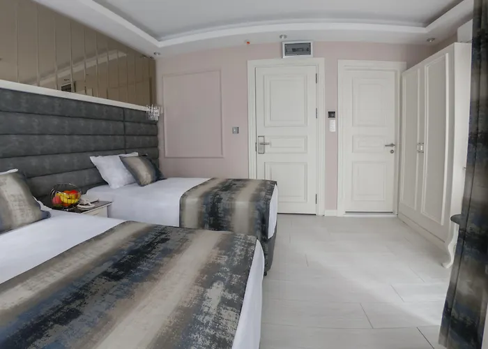 Crowned Hotel Istanbul