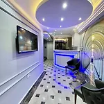 Crowned Hotel Istanbul