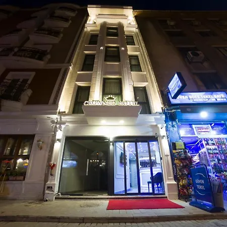 Crowned اسطنبول